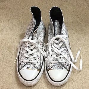 NWOT Converse shoes